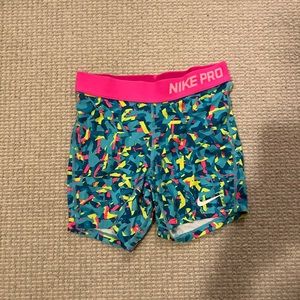 Girls size L nike pros